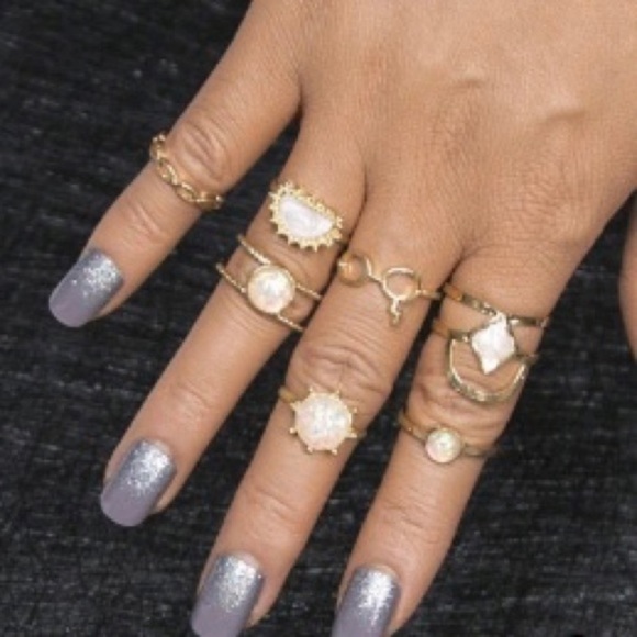 🎁 5/$35 || ⚡️Gorgeous Harry Potter Ring Set ⚡️ - Picture 4 of 5